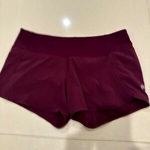LULULEMON sport short size 8 Red wine
